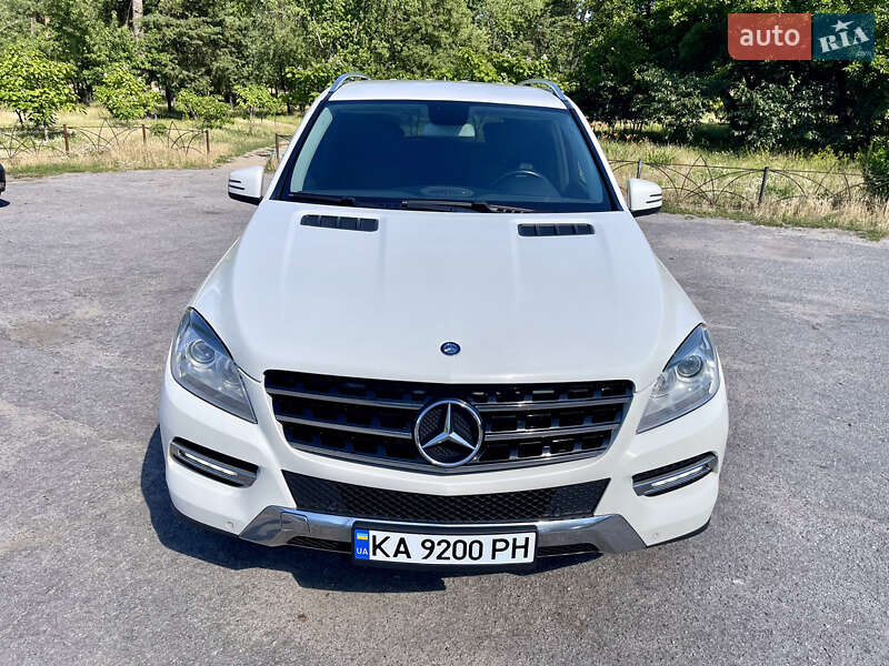 Позашляховик / Кросовер Mercedes-Benz M-Class 2012 в Києві