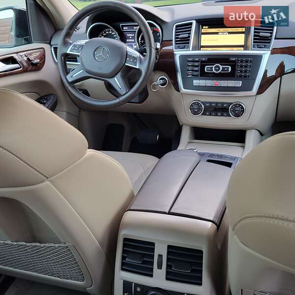 Внедорожник / Кроссовер Mercedes-Benz M-Class 2012 в Луцке
