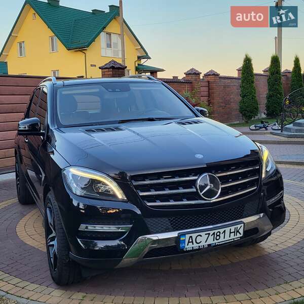 Внедорожник / Кроссовер Mercedes-Benz M-Class 2012 в Луцке