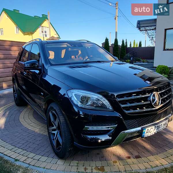 Внедорожник / Кроссовер Mercedes-Benz M-Class 2012 в Луцке
