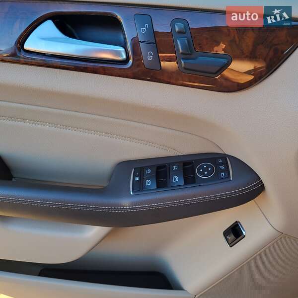 Внедорожник / Кроссовер Mercedes-Benz M-Class 2012 в Луцке