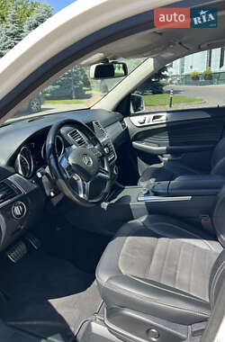 Внедорожник / Кроссовер Mercedes-Benz M-Class 2011 в 