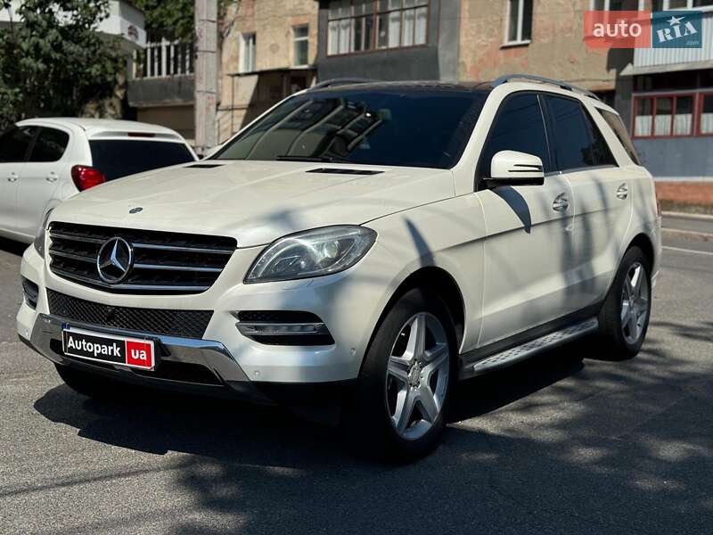 Внедорожник / Кроссовер Mercedes-Benz M-Class 2013 в 