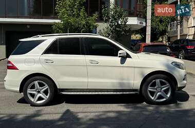 Внедорожник / Кроссовер Mercedes-Benz M-Class 2013 в 