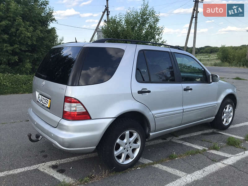 Внедорожник / Кроссовер Mercedes-Benz M-Class 2002 в Киеве