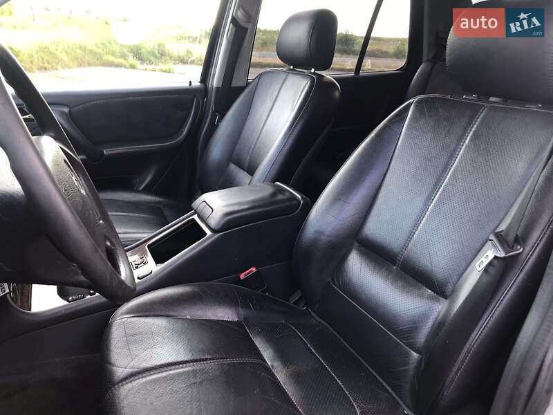 Внедорожник / Кроссовер Mercedes-Benz M-Class 2002 в Киеве
