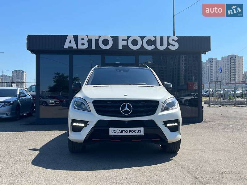 Позашляховик / Кросовер Mercedes-Benz M-Class 2014 в Києві