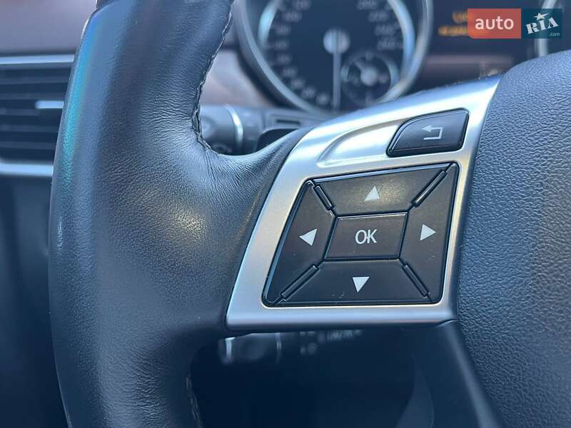 Позашляховик / Кросовер Mercedes-Benz M-Class 2014 в Києві