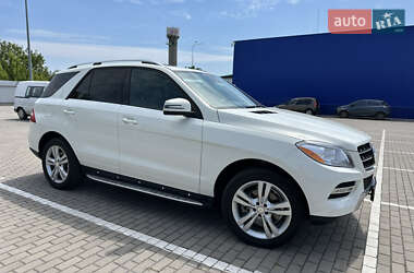 Внедорожник / Кроссовер Mercedes-Benz M-Class 2013 в 