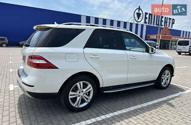 Внедорожник / Кроссовер Mercedes-Benz M-Class 2013 в 