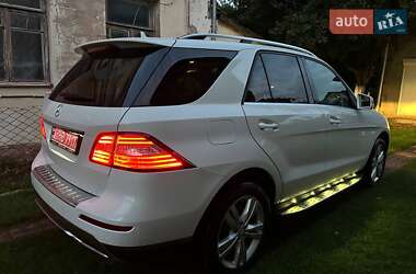 Внедорожник / Кроссовер Mercedes-Benz M-Class 2013 в 