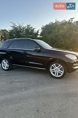 Внедорожник / Кроссовер Mercedes-Benz M-Class 2013 в 