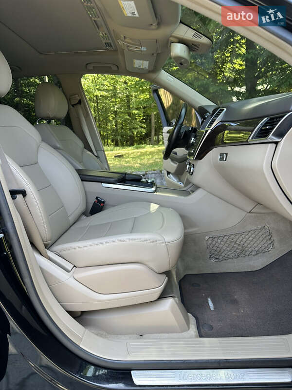 Внедорожник / Кроссовер Mercedes-Benz M-Class 2013 в Черновцах