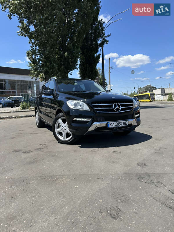 Внедорожник / Кроссовер Mercedes-Benz M-Class 2012 в 