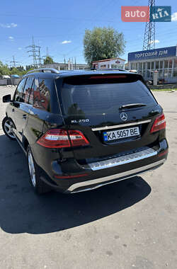 Внедорожник / Кроссовер Mercedes-Benz M-Class 2012 в 