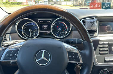 Внедорожник / Кроссовер Mercedes-Benz M-Class 2012 в 