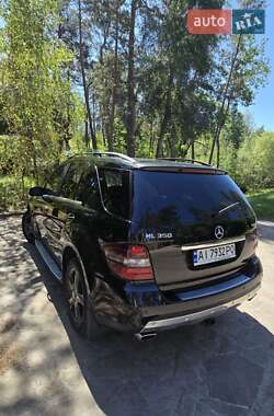 Внедорожник / Кроссовер Mercedes-Benz M-Class 2008 в 