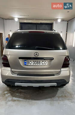 Внедорожник / Кроссовер Mercedes-Benz M-Class 2006 в 