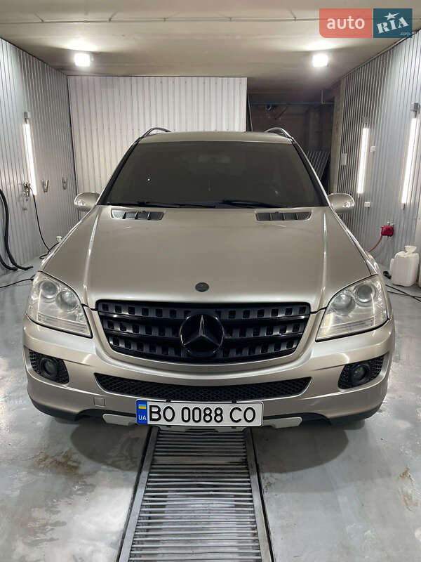 Внедорожник / Кроссовер Mercedes-Benz M-Class 2006 в Тернополе
