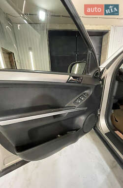 Внедорожник / Кроссовер Mercedes-Benz M-Class 2006 в 