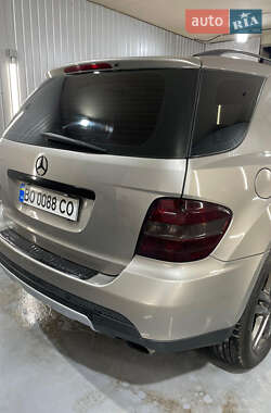 Внедорожник / Кроссовер Mercedes-Benz M-Class 2006 в 