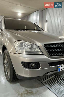 Внедорожник / Кроссовер Mercedes-Benz M-Class 2006 в 