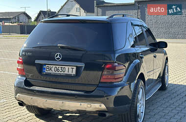 Позашляховик / Кросовер Mercedes-Benz M-Class 2006 в 