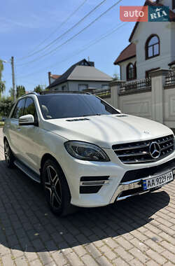 Внедорожник / Кроссовер Mercedes-Benz M-Class 2012 в 
