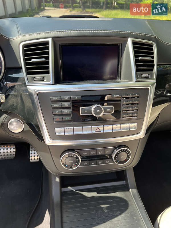Позашляховик / Кросовер Mercedes-Benz M-Class 2012 в Рівному