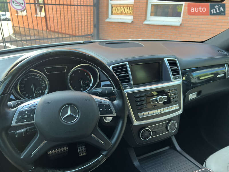 Позашляховик / Кросовер Mercedes-Benz M-Class 2012 в Рівному