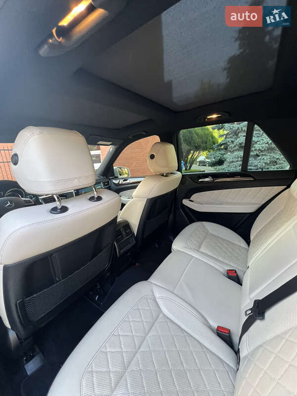 Позашляховик / Кросовер Mercedes-Benz M-Class 2012 в Рівному