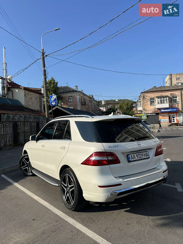 Позашляховик / Кросовер Mercedes-Benz M-Class 2012 в Рівному