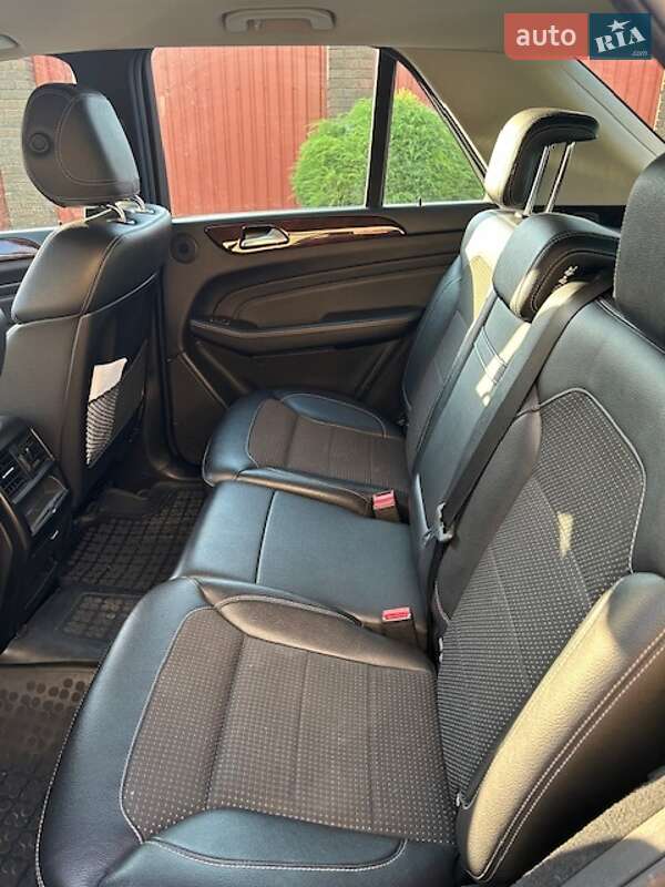 Позашляховик / Кросовер Mercedes-Benz M-Class 2012 в Путивлі