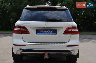 Позашляховик / Кросовер Mercedes-Benz M-Class 2013 в 