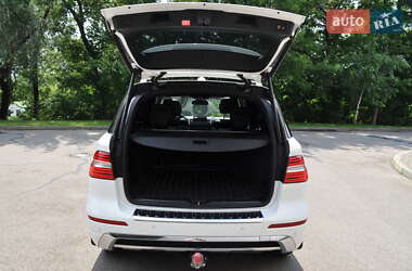 Позашляховик / Кросовер Mercedes-Benz M-Class 2013 в 