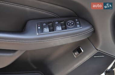 Позашляховик / Кросовер Mercedes-Benz M-Class 2013 в 