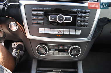 Позашляховик / Кросовер Mercedes-Benz M-Class 2013 в 