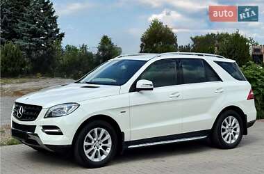 Внедорожник / Кроссовер Mercedes-Benz M-Class 2014 в Константиновке