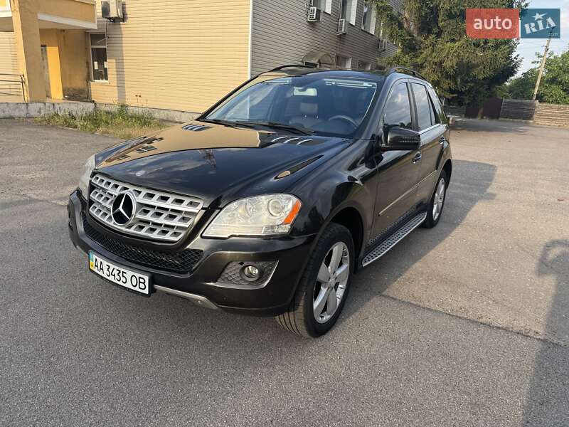 Позашляховик / Кросовер Mercedes-Benz M-Class 2011 в Києві