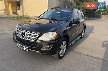 Внедорожник / Кроссовер Mercedes-Benz M-Class 2011 в 