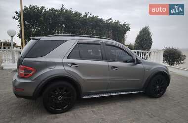 Внедорожник / Кроссовер Mercedes-Benz M-Class 2010 в 