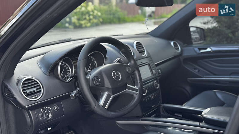 Позашляховик / Кросовер Mercedes-Benz M-Class 2011 в Києві