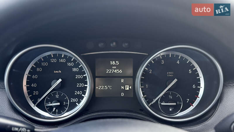 Позашляховик / Кросовер Mercedes-Benz M-Class 2011 в Києві