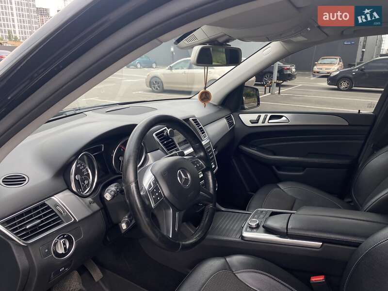 Позашляховик / Кросовер Mercedes-Benz M-Class 2013 в Києві