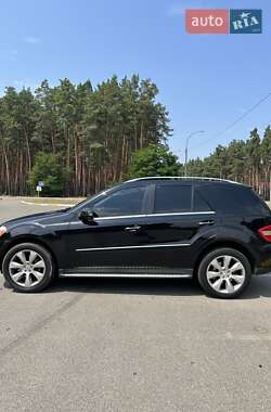 Внедорожник / Кроссовер Mercedes-Benz M-Class 2010 в 