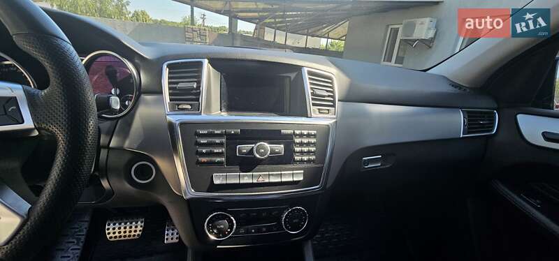 Внедорожник / Кроссовер Mercedes-Benz M-Class 2013 в Полтаве