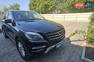 Внедорожник / Кроссовер Mercedes-Benz M-Class 2013 в Полтаве