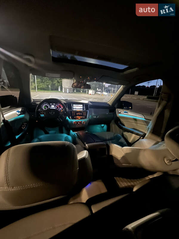 Внедорожник / Кроссовер Mercedes-Benz M-Class 2014 в Киеве
