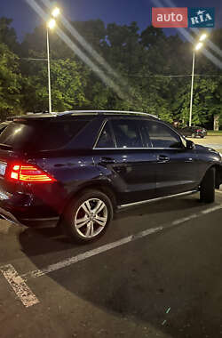 Позашляховик / Кросовер Mercedes-Benz M-Class 2014 в 