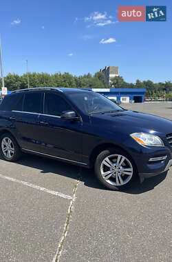 Позашляховик / Кросовер Mercedes-Benz M-Class 2014 в 